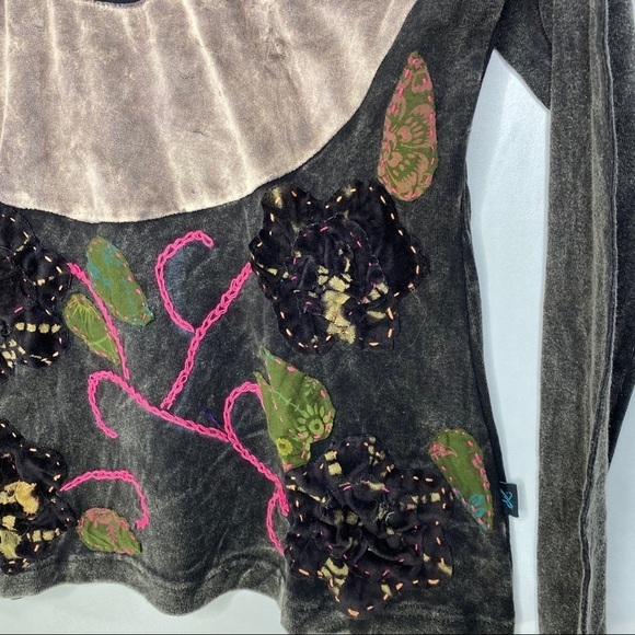 Leopards & Roses Multi Texture handcrafted - Picture 3 of 7